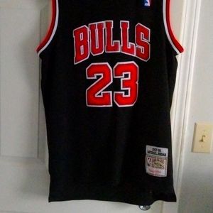 1997-98 Hardwood Classic Michael Jordan jersey